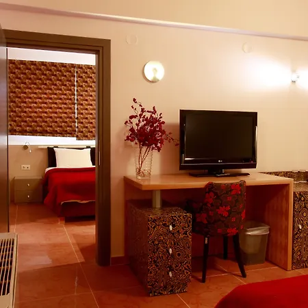 Hotel Aigai 4*